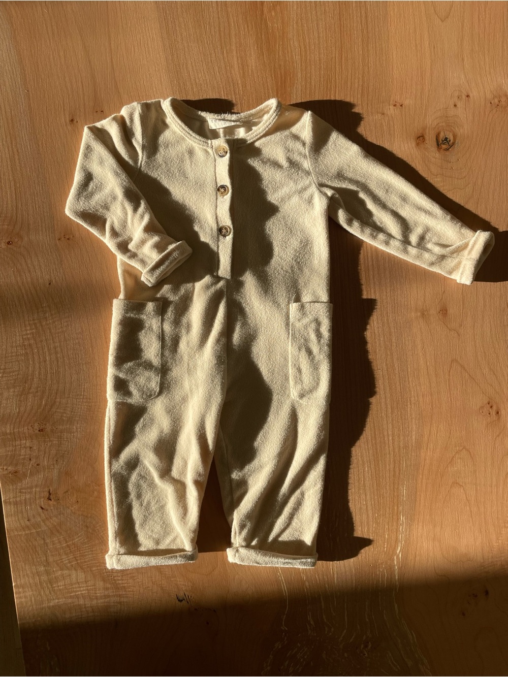 TENNLEY Cream Long-Sleeve Pocket Footie One-Piece for Kids